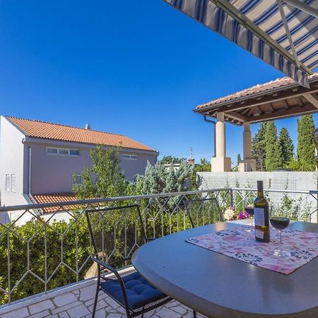 Blue Pearl Apartments Цриквениця Екстер'єр фото
