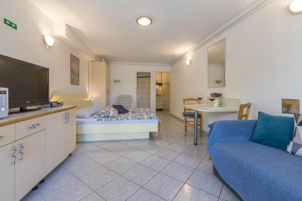 Blue Pearl Apartments Цриквениця Екстер'єр фото