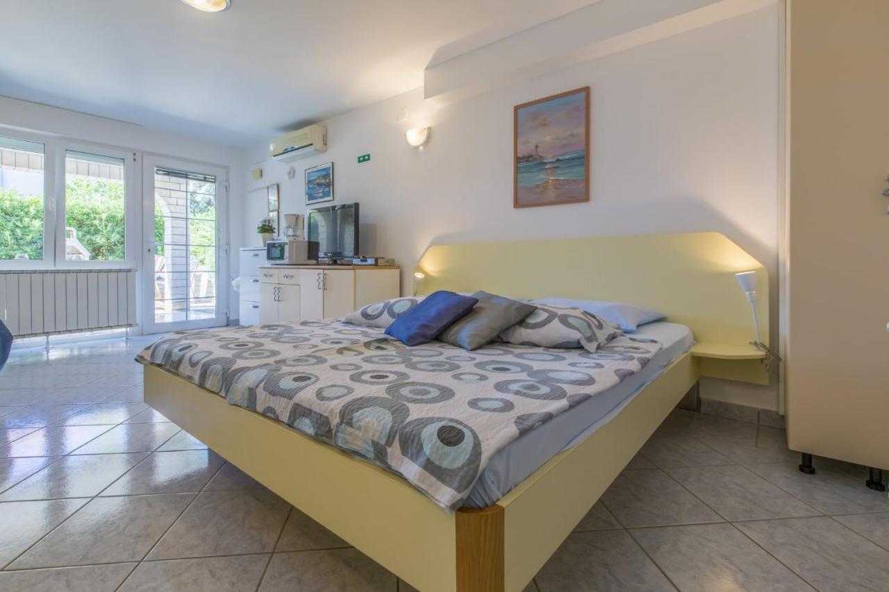 Blue Pearl Apartments Цриквениця Екстер'єр фото